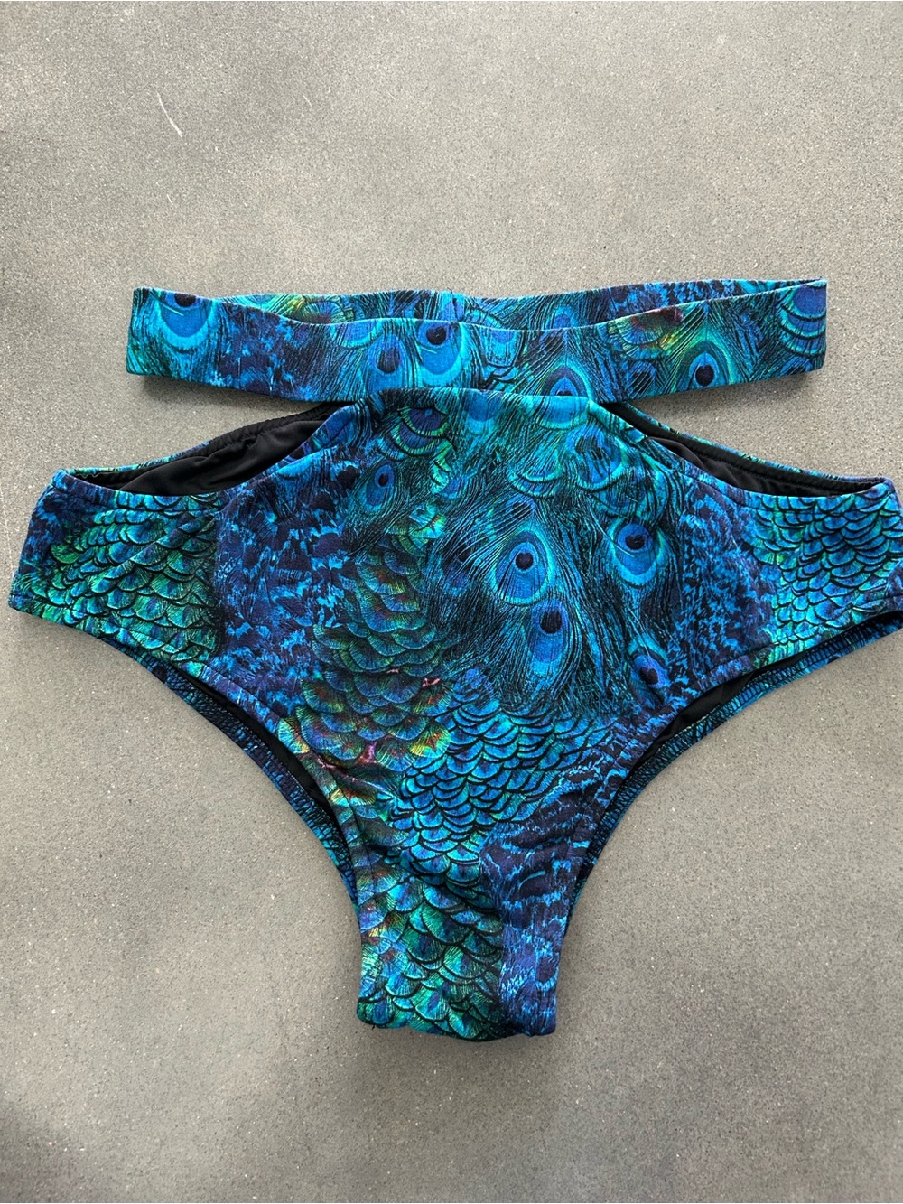 Perfectly Peachy Pole Wear High-Waist bikini bottoms in Peacock Blue.